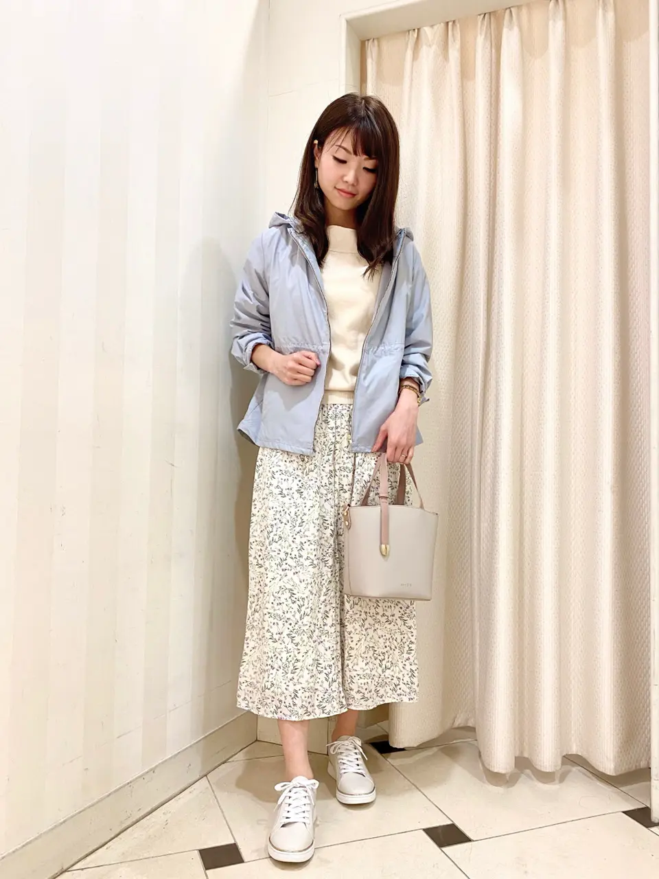 ANY SIS 金井 コーディネート画像