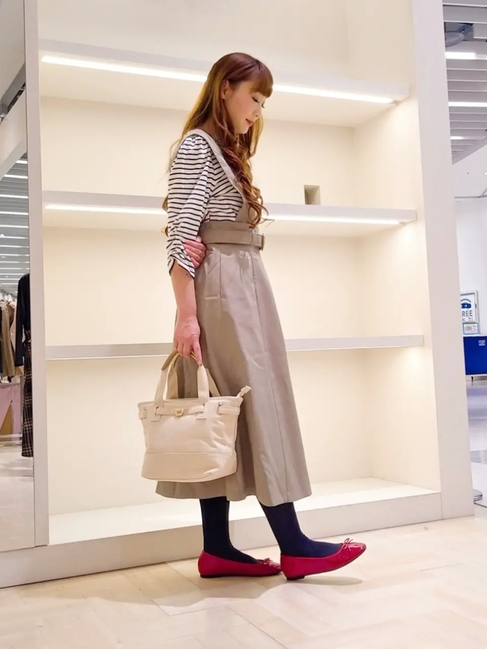 ANY SIS 福本 加奈 コーディネート画像