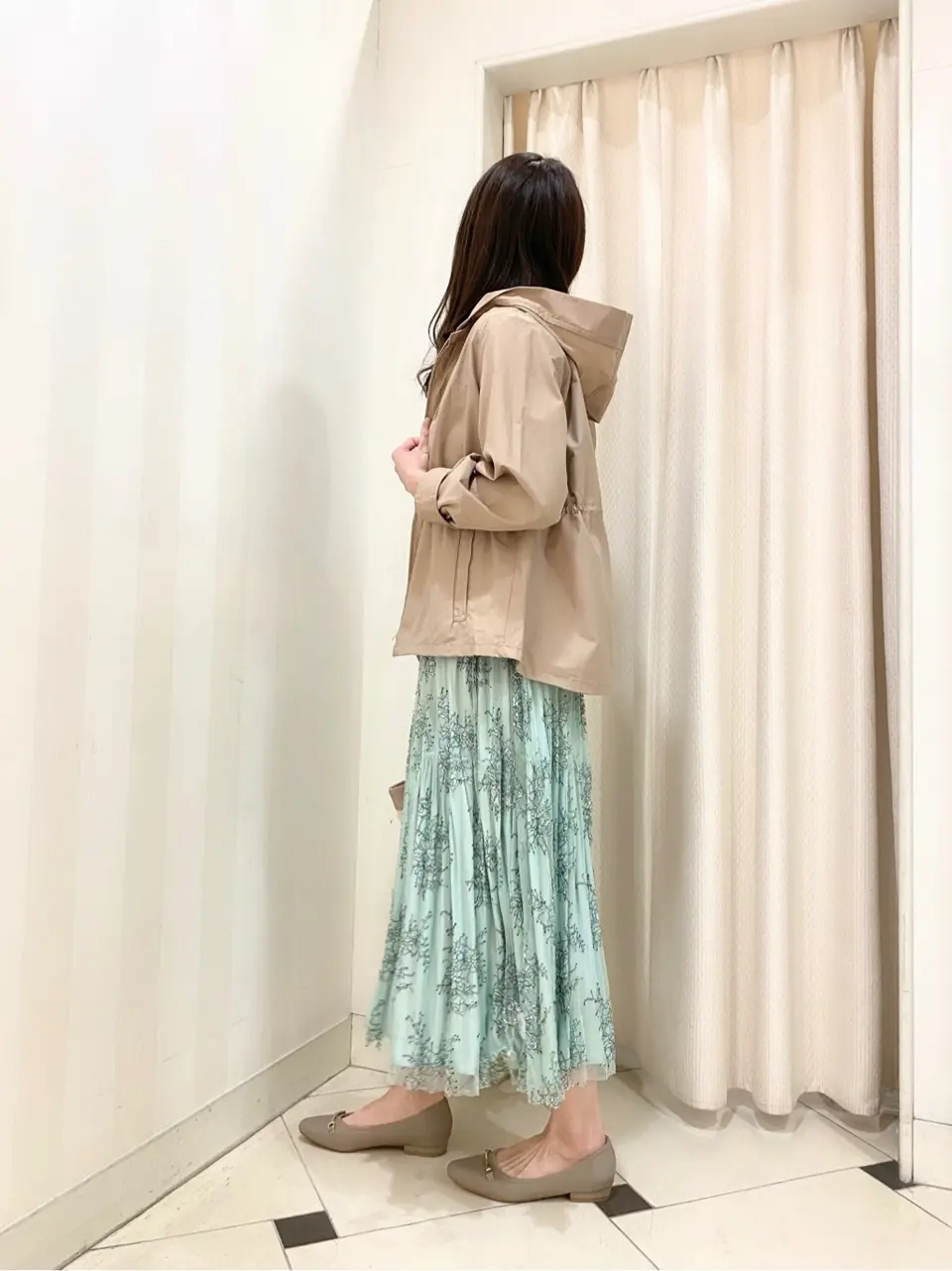 ANY SIS 金井 コーディネート画像