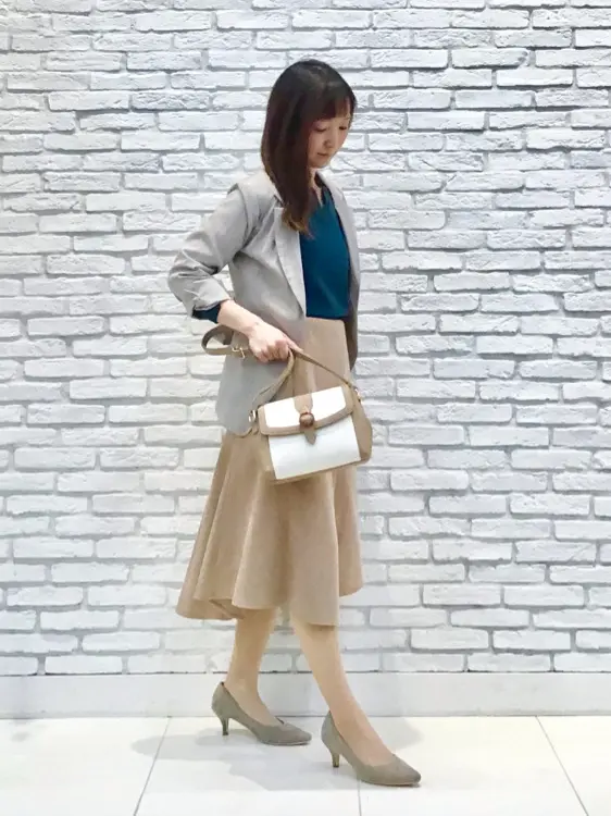 ANY SIS スタッフ コーディネート画像