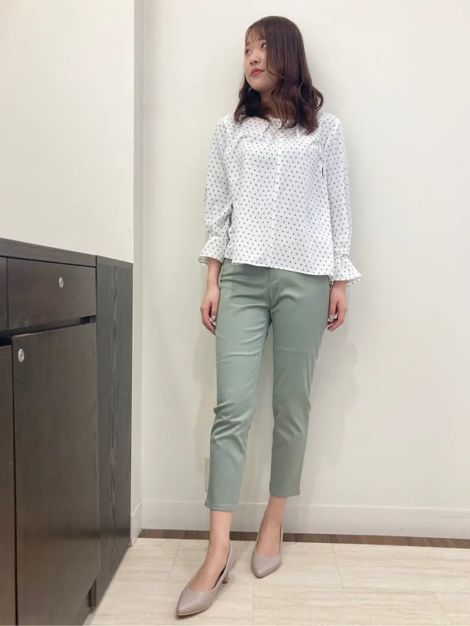 ANY SIS スタッフ コーディネート画像