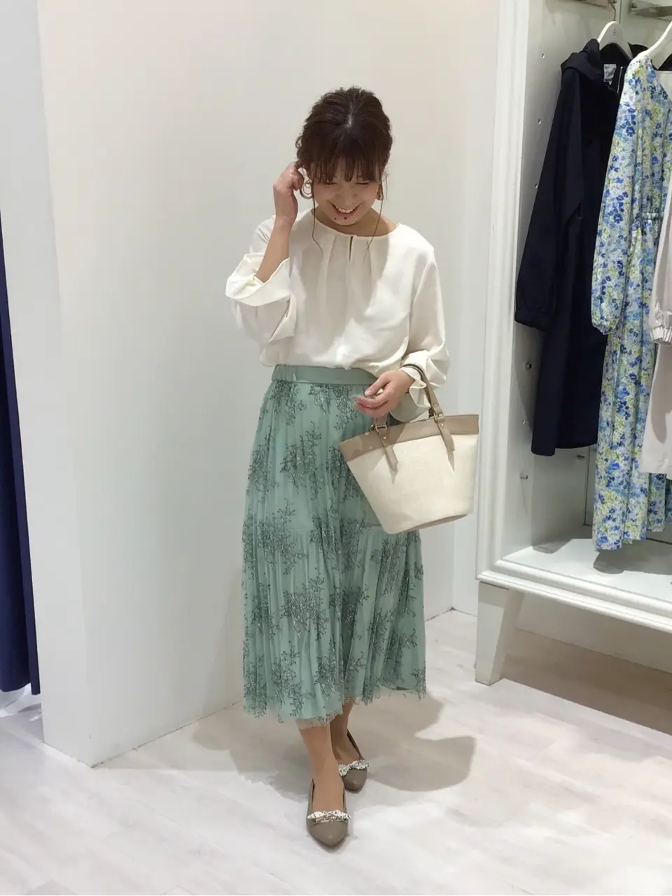 ANY SIS スタッフ コーディネート画像