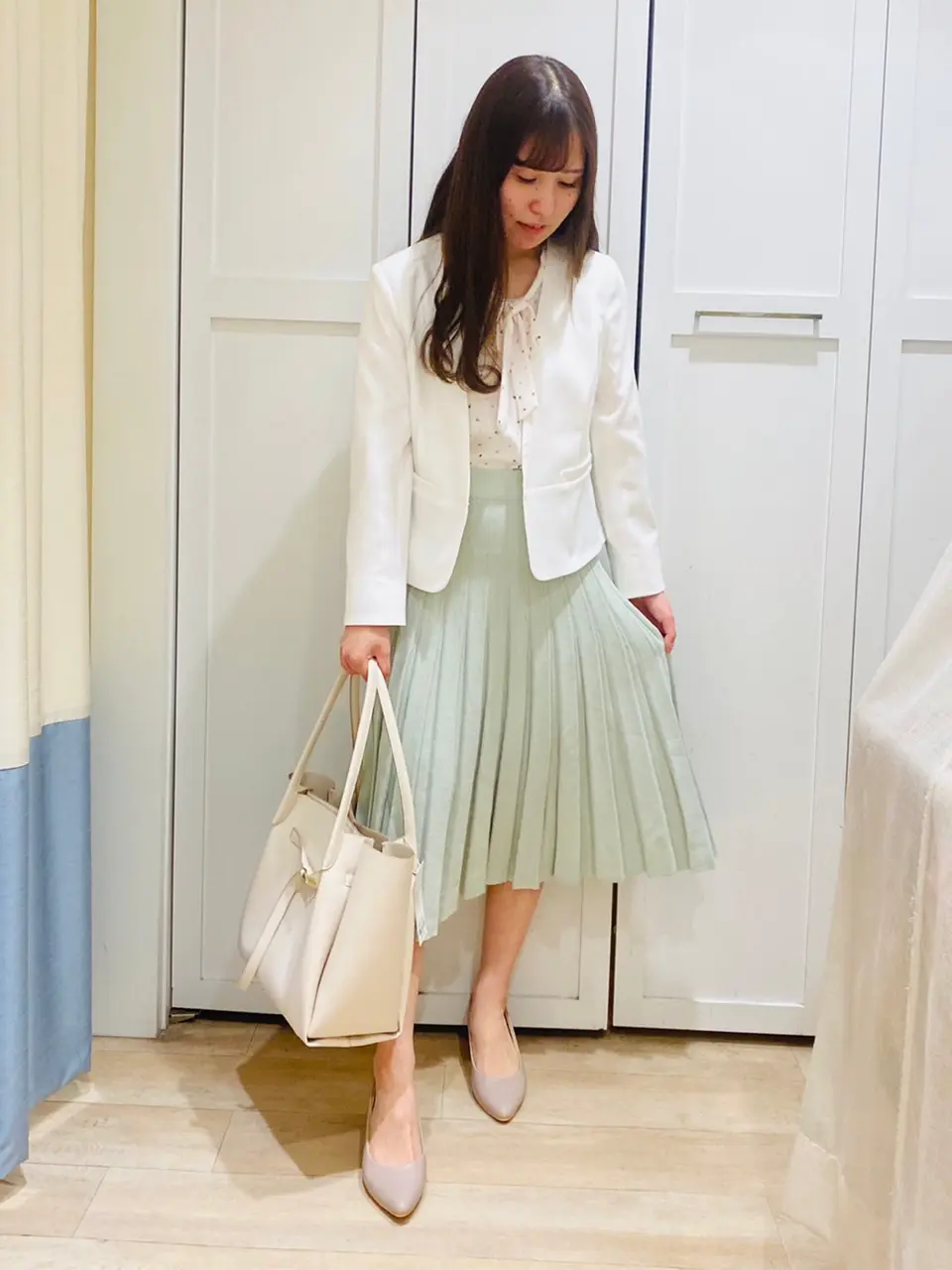 ANY SIS スタッフ コーディネート画像