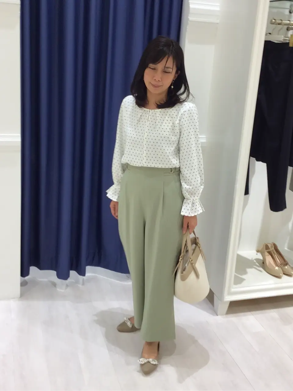 ANY SIS スタッフ コーディネート画像