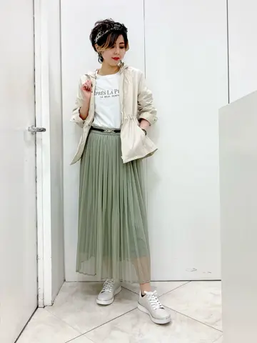 ANY SIS スタッフ コーディネート画像