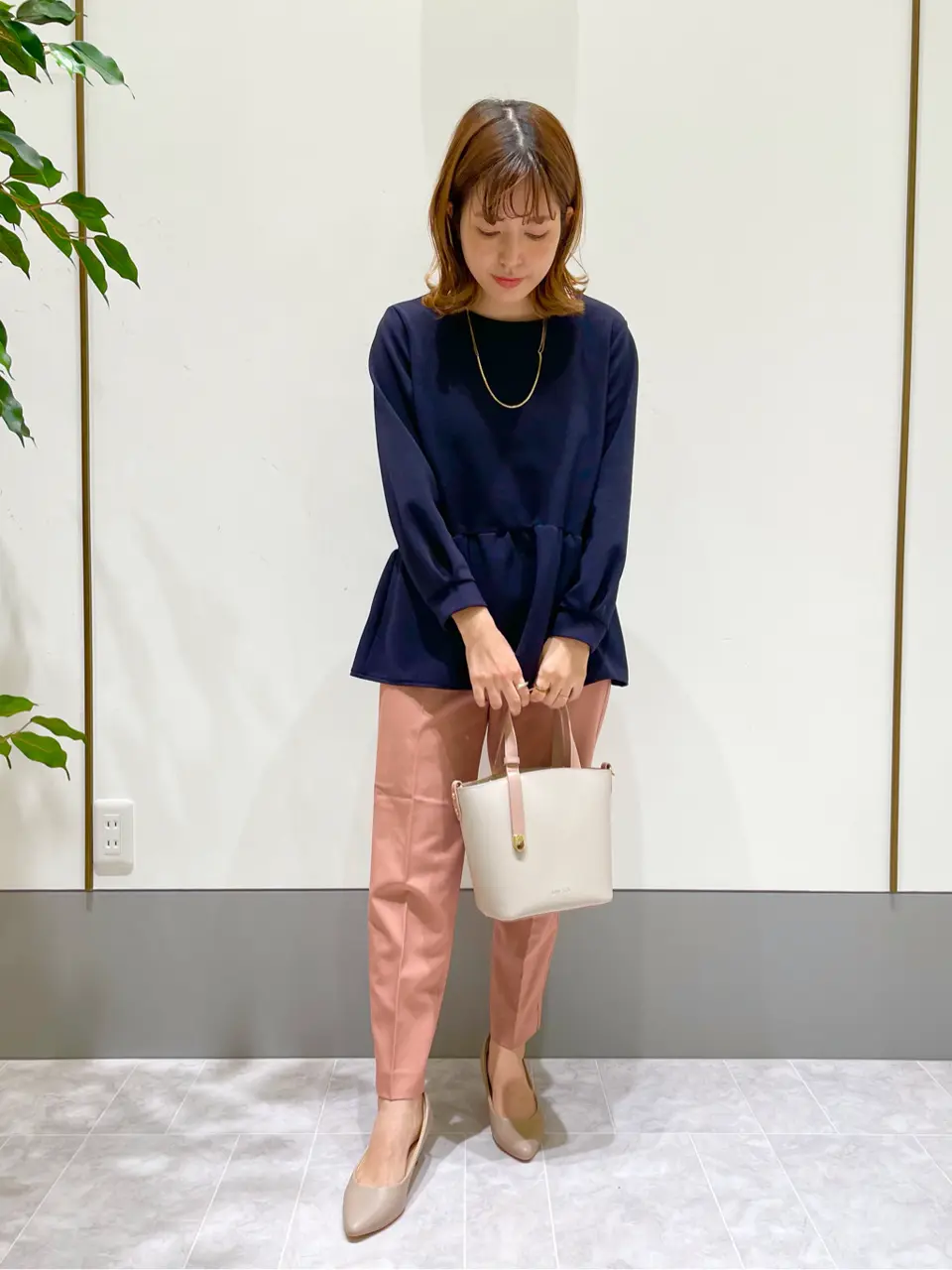 ANY SIS スタッフ コーディネート画像