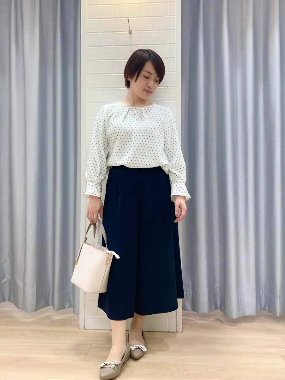 ANY SIS 丸岡 コーディネート画像