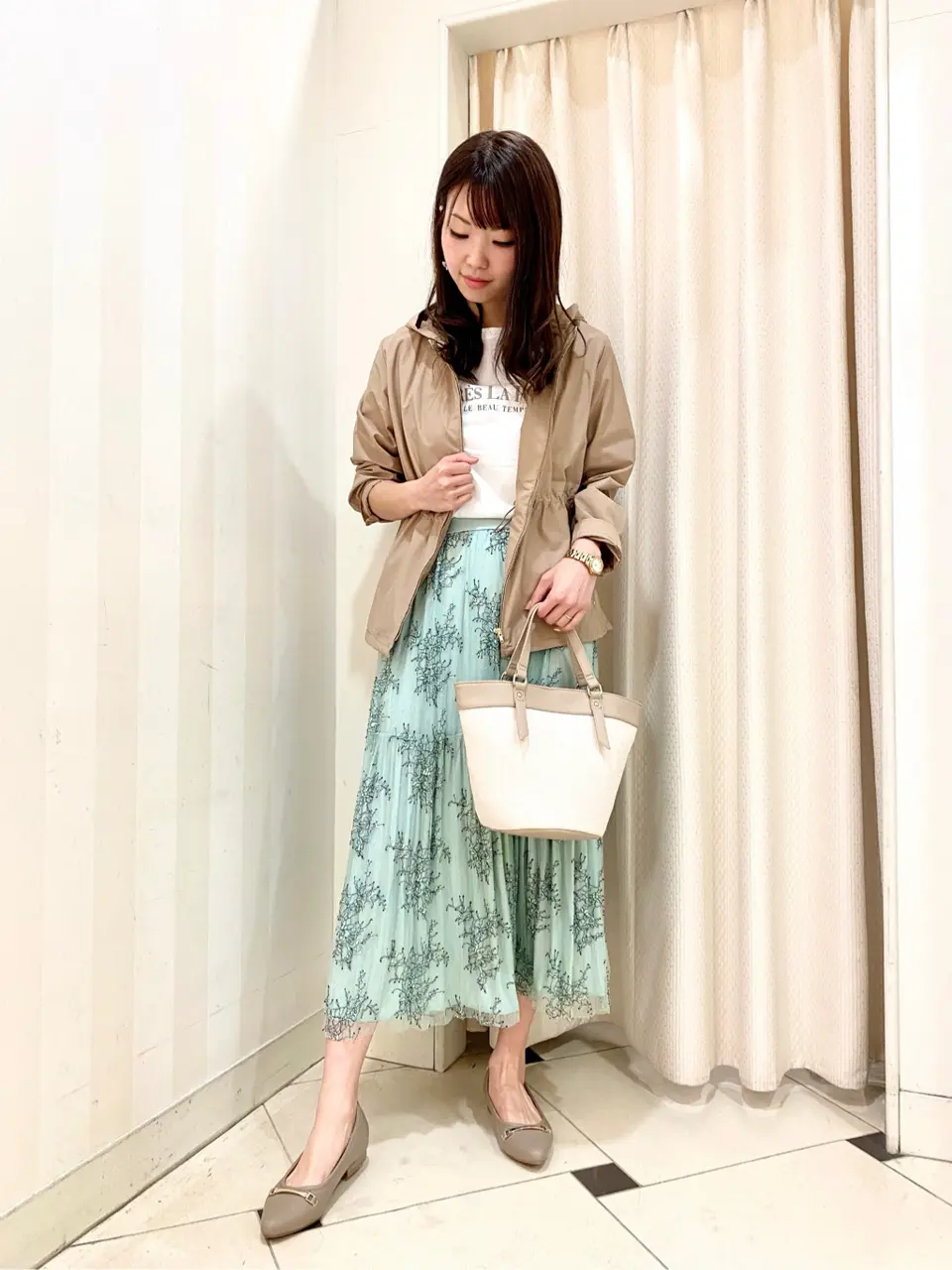 ANY SIS 金井 コーディネート画像