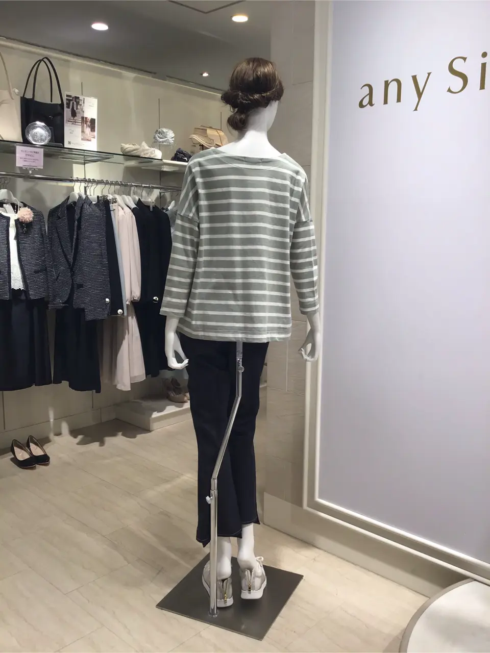 ANY SIS 島崎 コーディネート画像