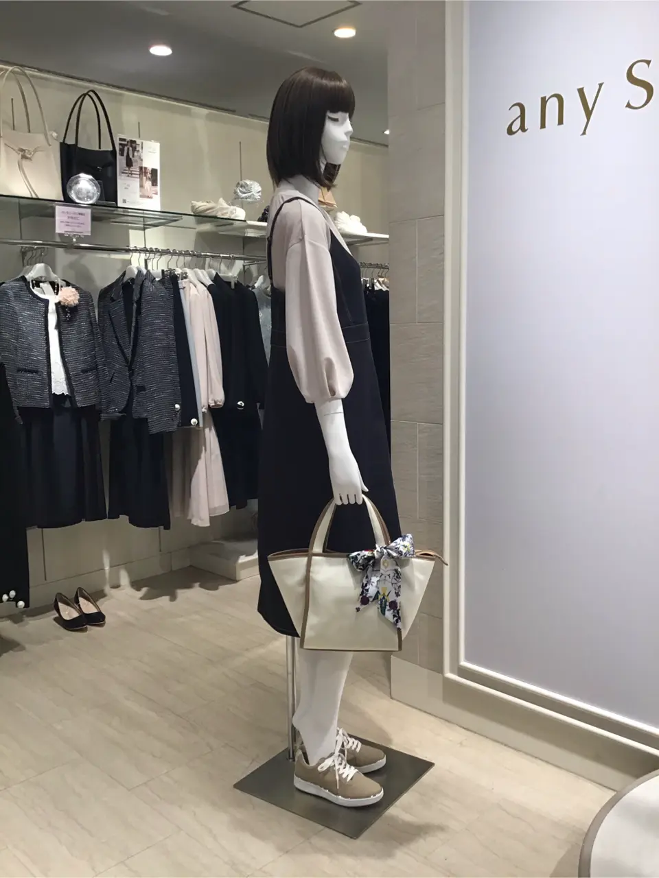 ANY SIS スタッフ コーディネート画像