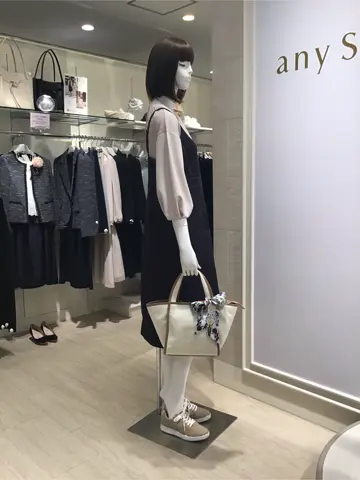 ANY SIS スタッフ コーディネート画像