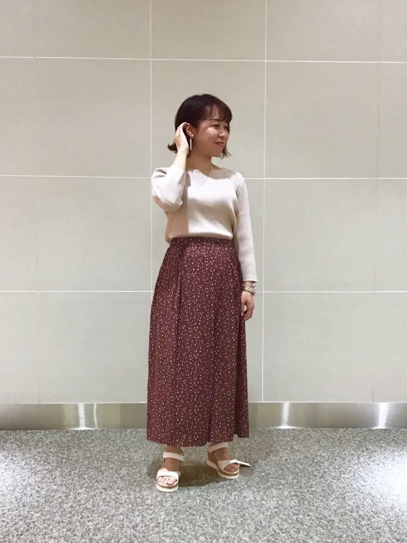 ANY SIS スタッフ コーディネート画像