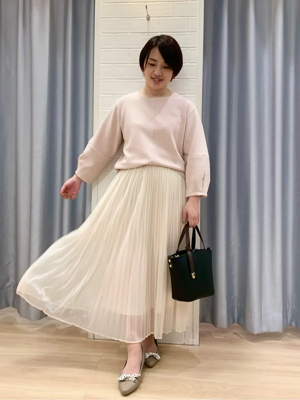 ANY SIS 丸岡 コーディネート画像