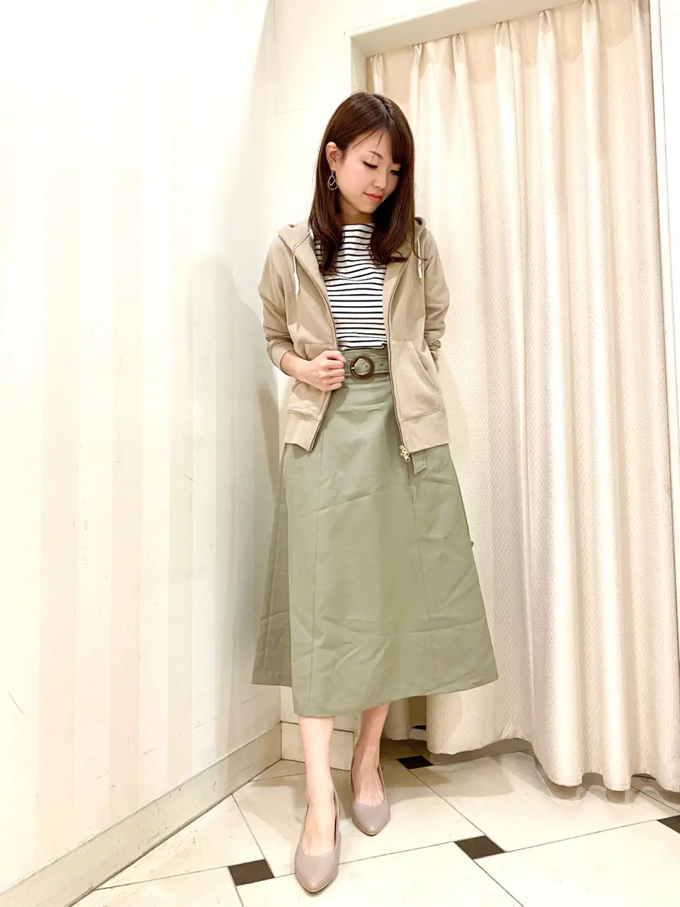 ANY SIS 金井 コーディネート画像