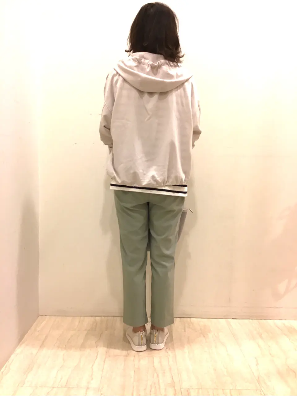 ANY SIS スタッフ コーディネート画像