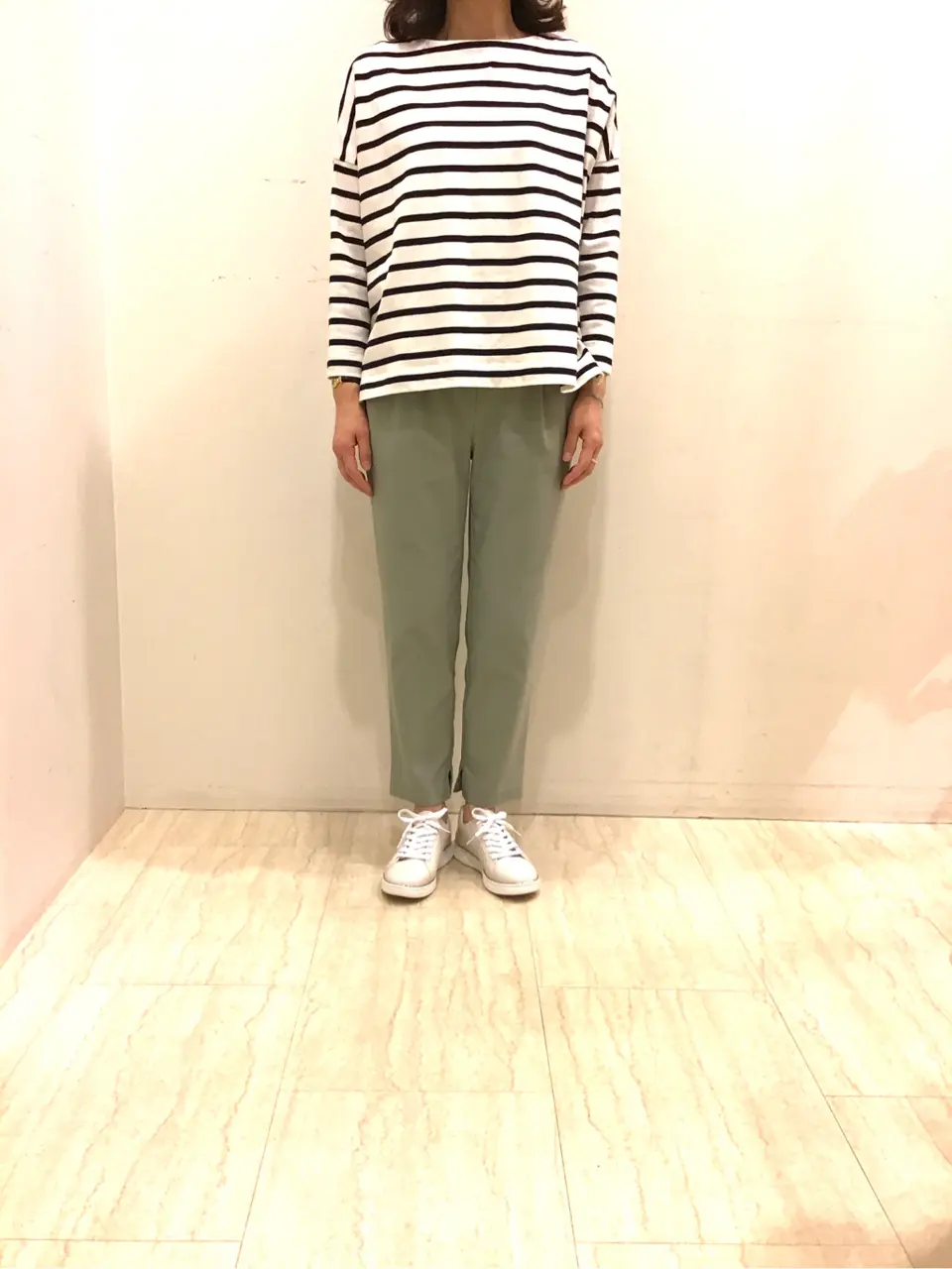 ANY SIS スタッフ コーディネート画像