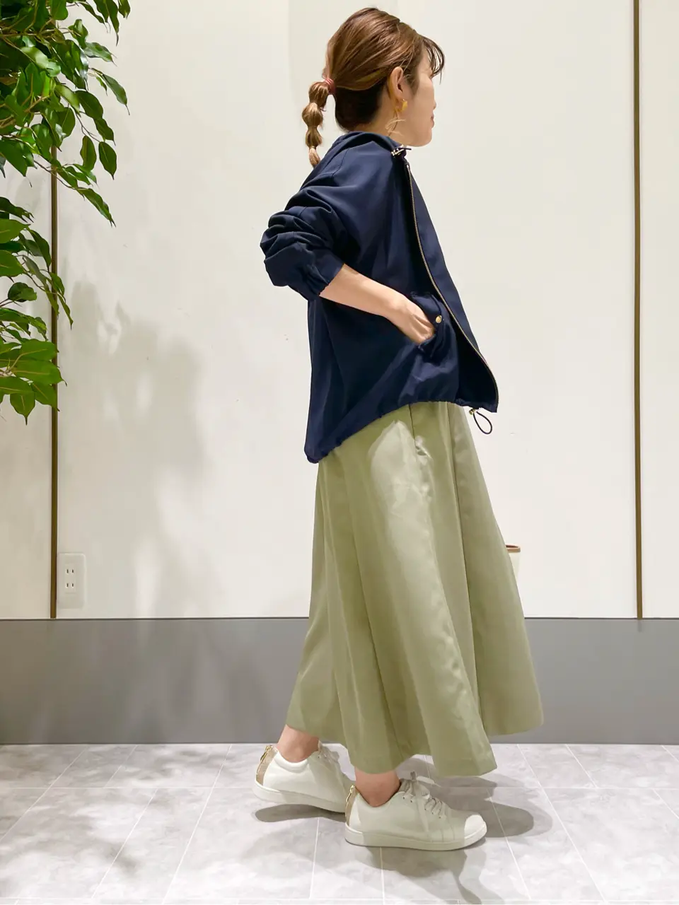 ANY SIS スタッフ コーディネート画像