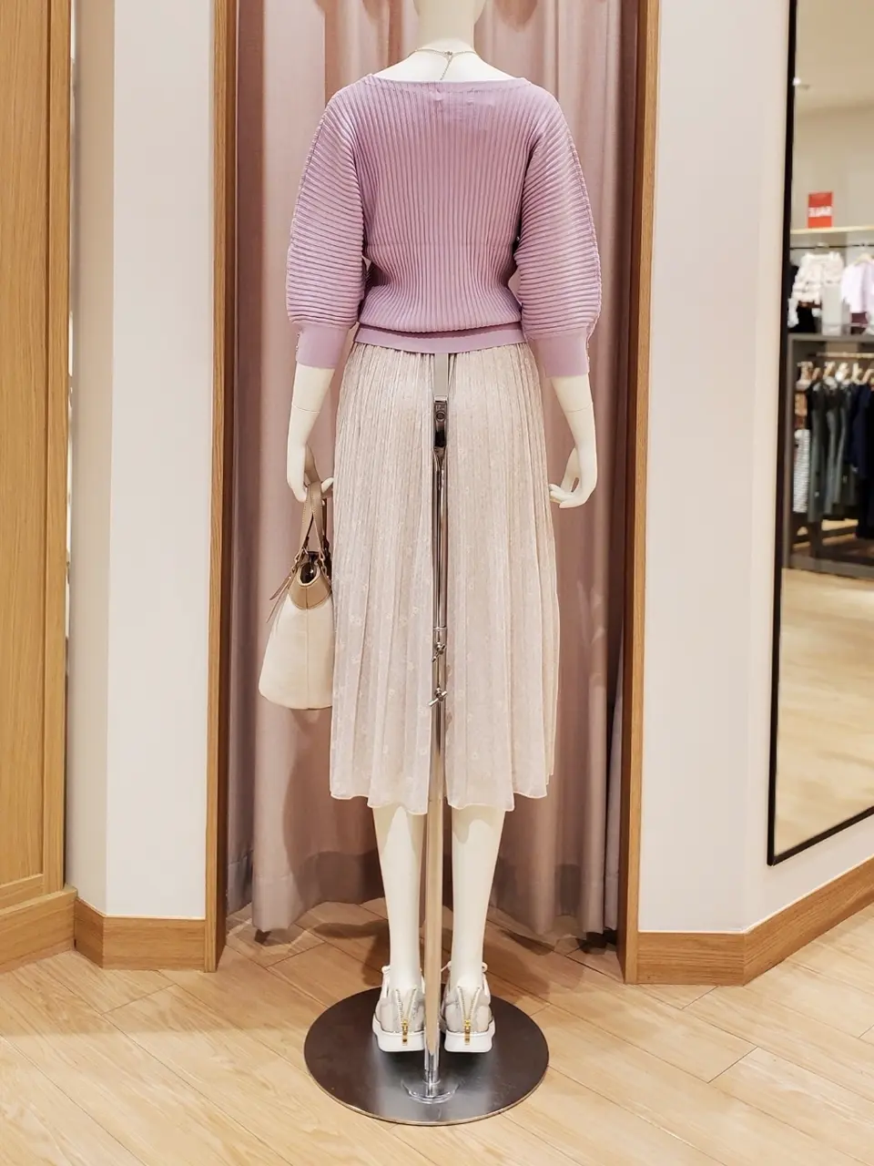 ANY SIS 岩田 コーディネート画像