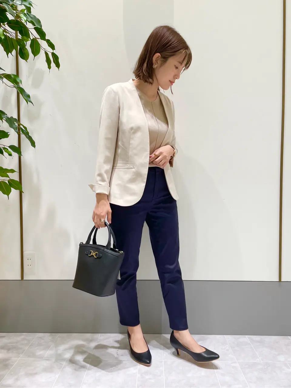 ANY SIS スタッフ コーディネート画像