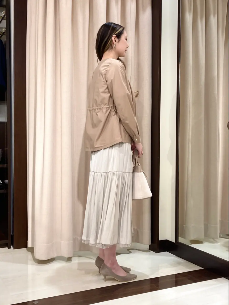 ANY SIS STAFF コーディネート画像