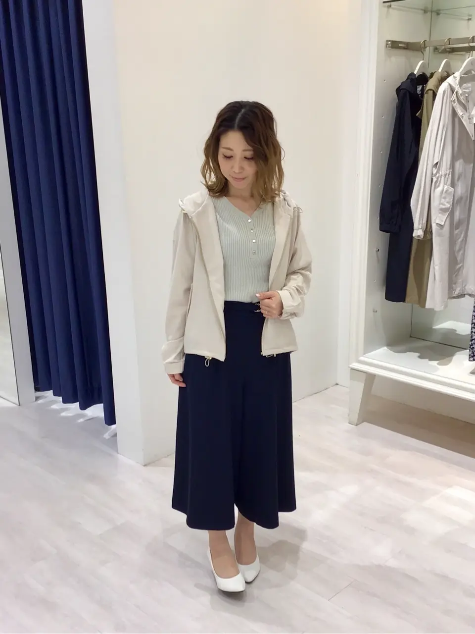 ANY SIS スタッフ コーディネート画像