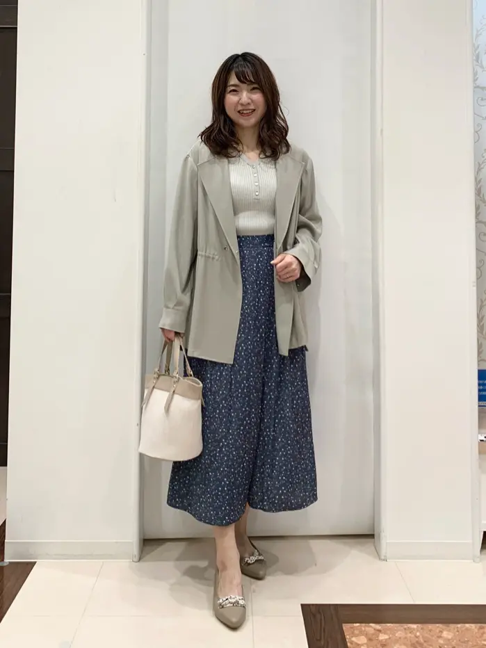 ANY SIS 横田 コーディネート画像