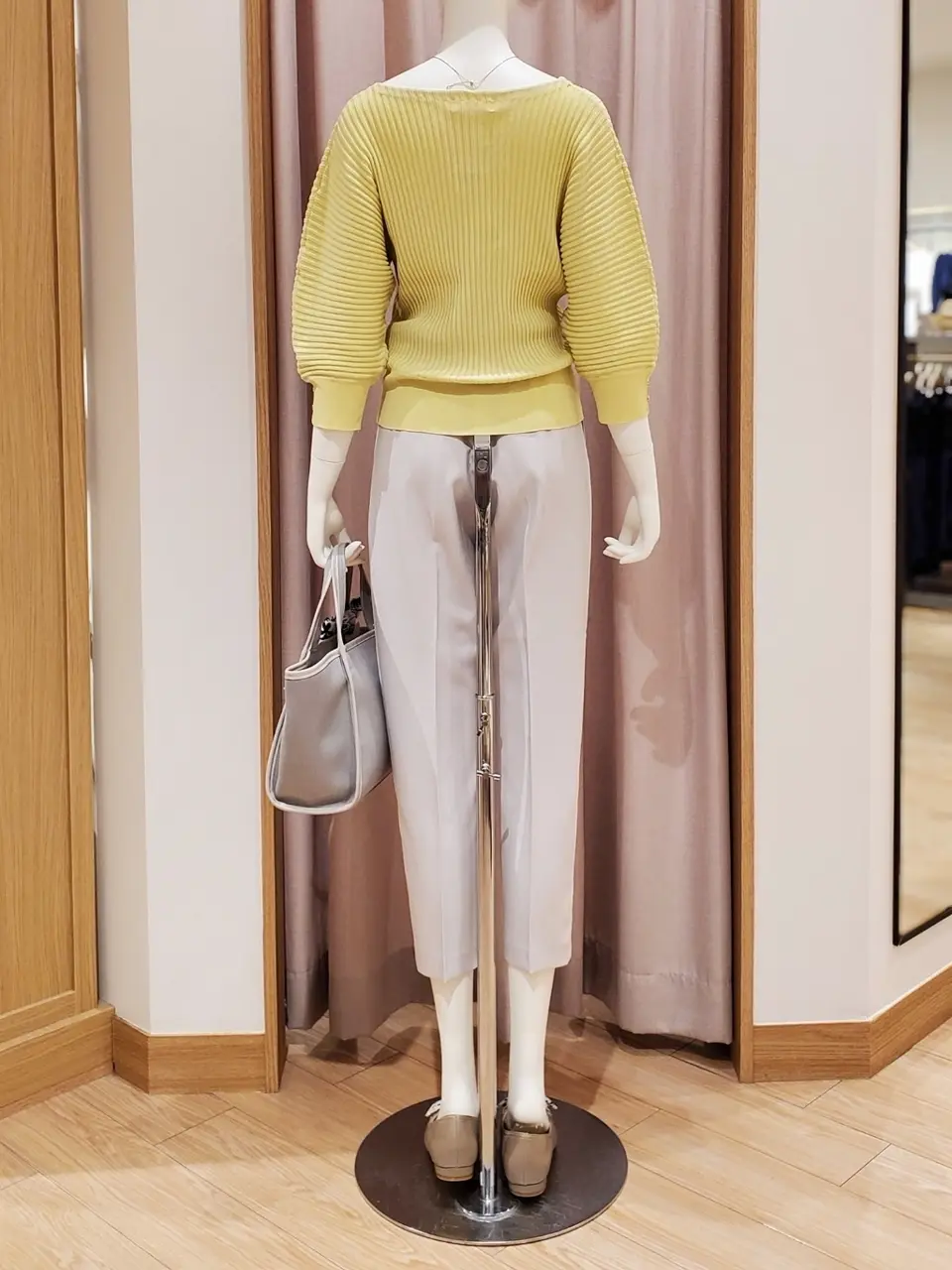 ANY SIS 岩田 コーディネート画像