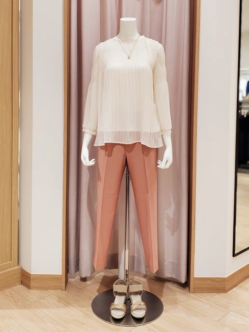 ANY SIS 岩田 コーディネート画像