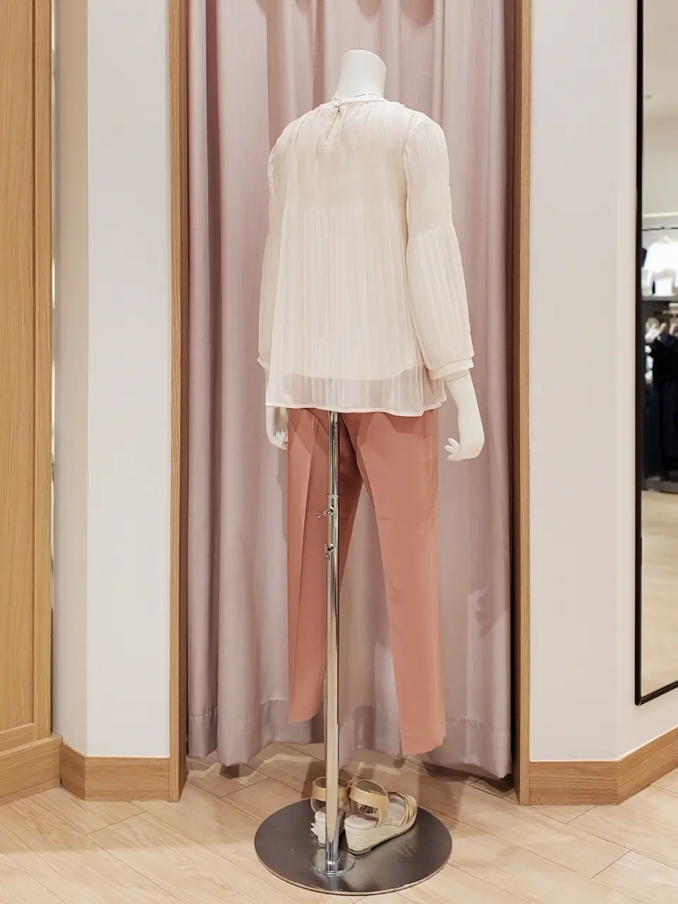 ANY SIS 岩田 コーディネート画像