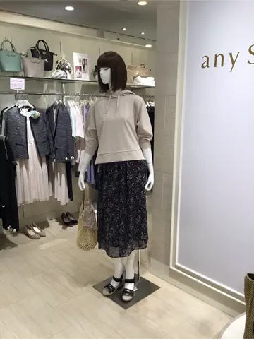 ANY SIS スタッフ コーディネート画像