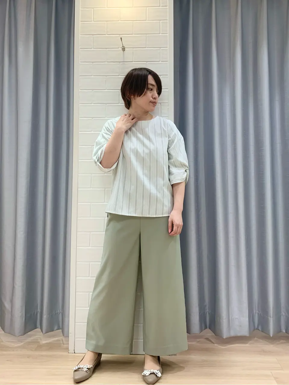 ANY SIS 丸岡 コーディネート画像