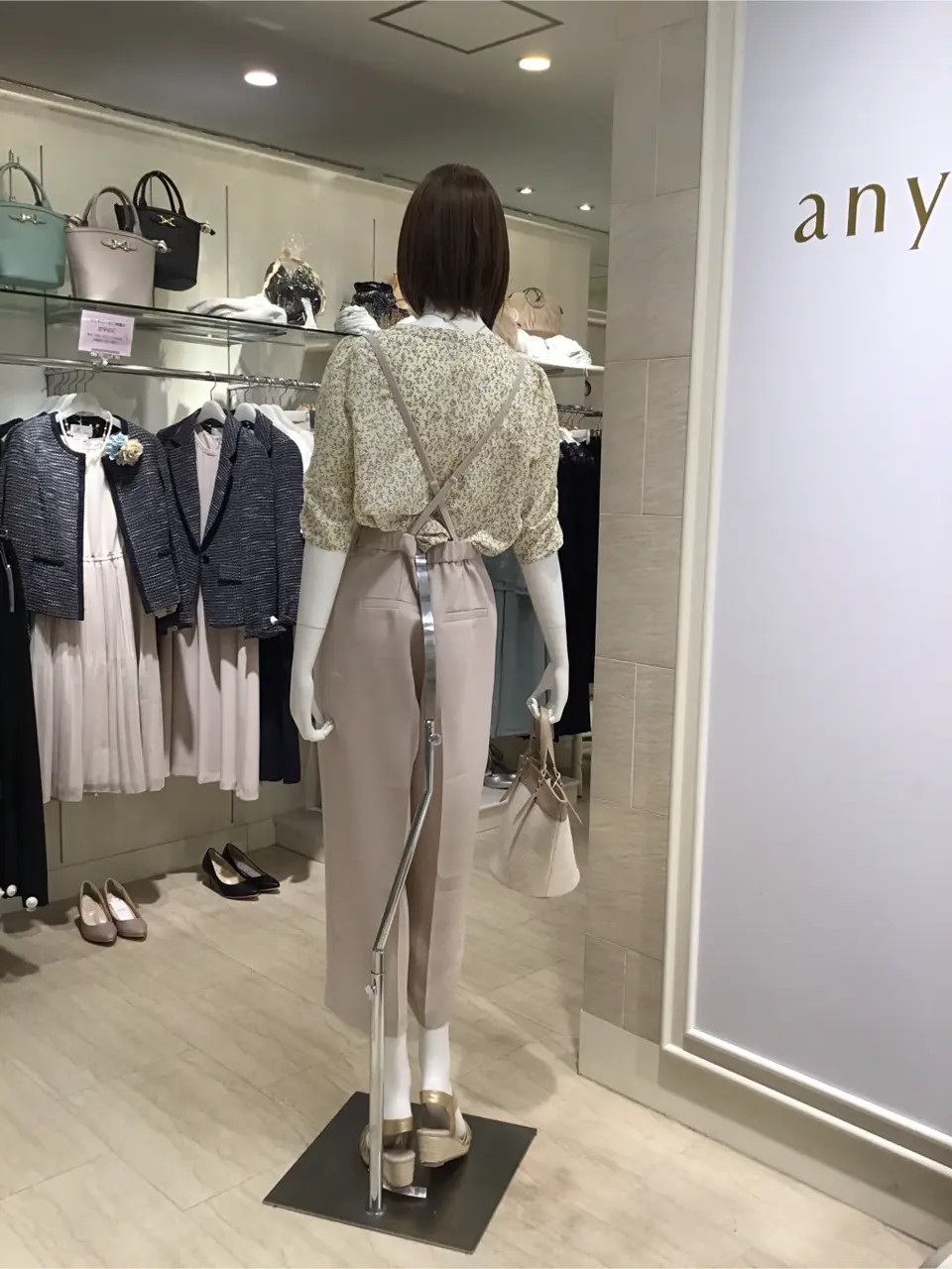 ANY SIS 島崎 コーディネート画像