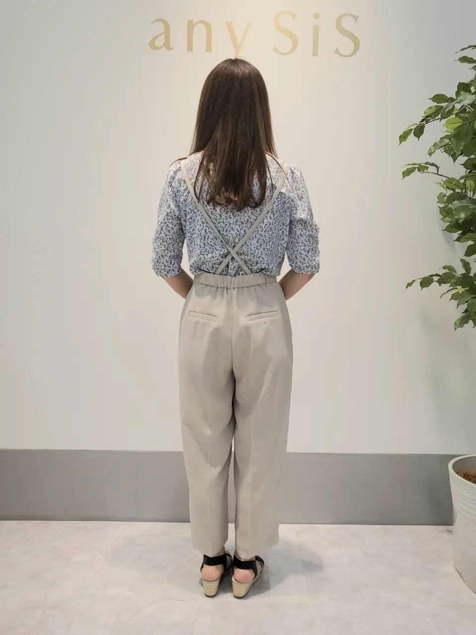 ANY SIS 岡本 コーディネート画像