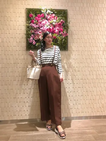 ANY SIS スタッフ コーディネート画像