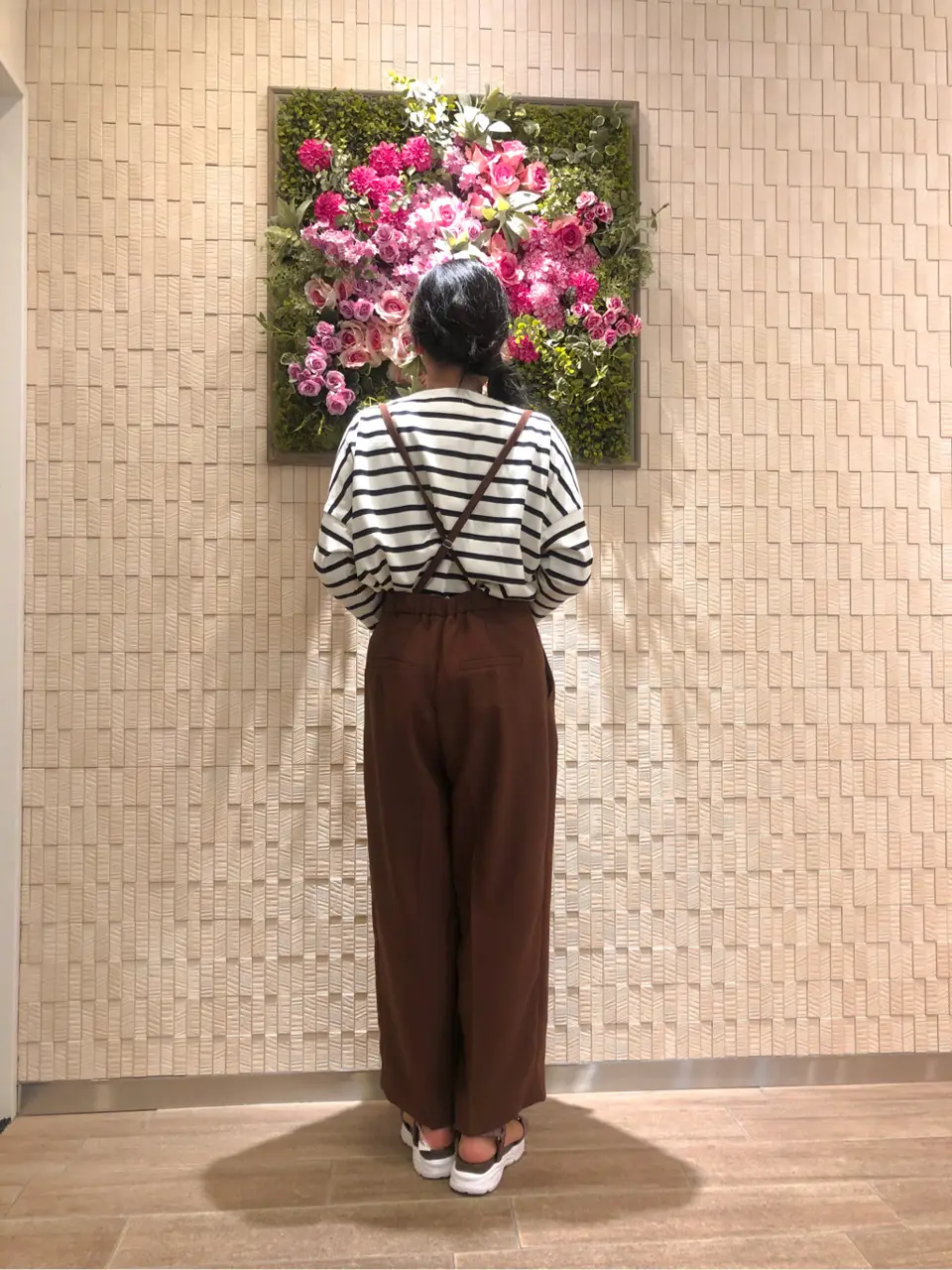 ANY SIS スタッフ コーディネート画像