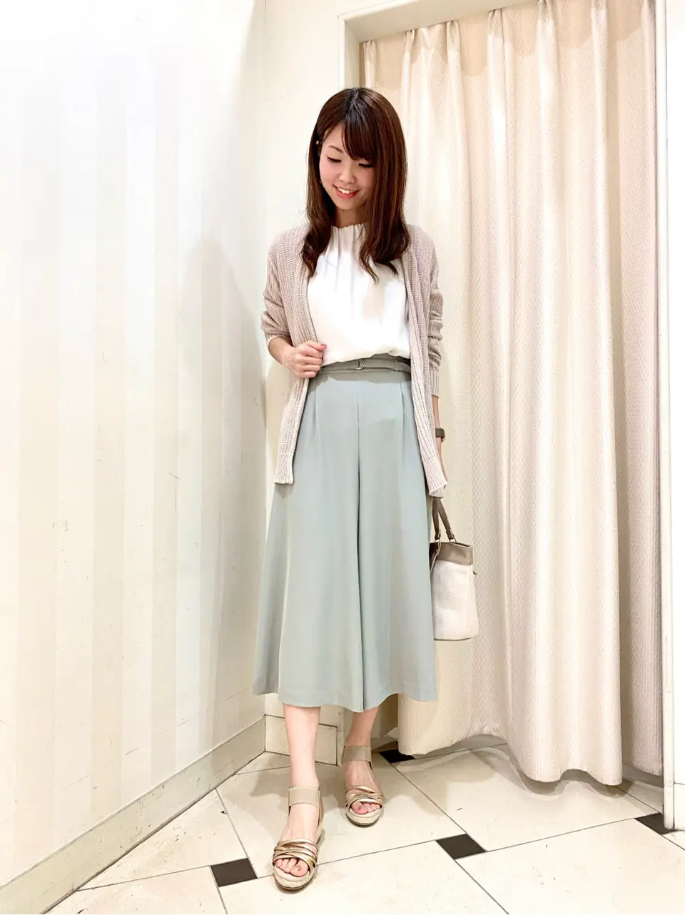 ANY SIS 金井 コーディネート画像