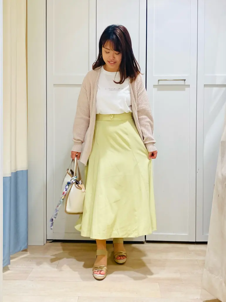 ANY SIS スタッフ コーディネート画像