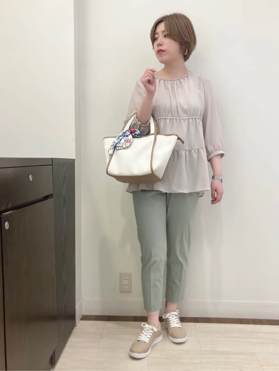 ANY SIS スタッフ コーディネート画像