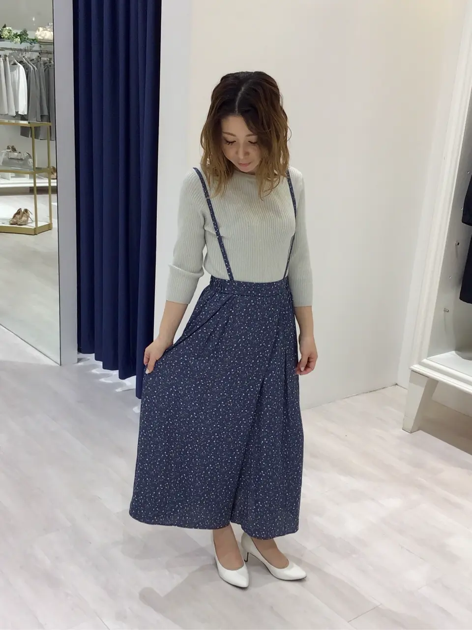 ANY SIS スタッフ コーディネート画像