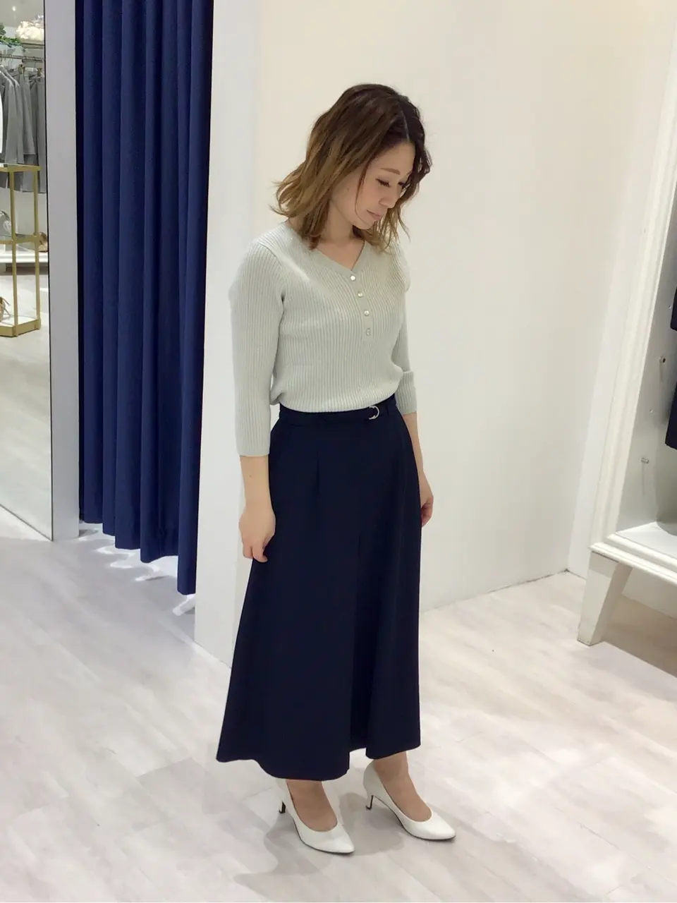 ANY SIS スタッフ コーディネート画像