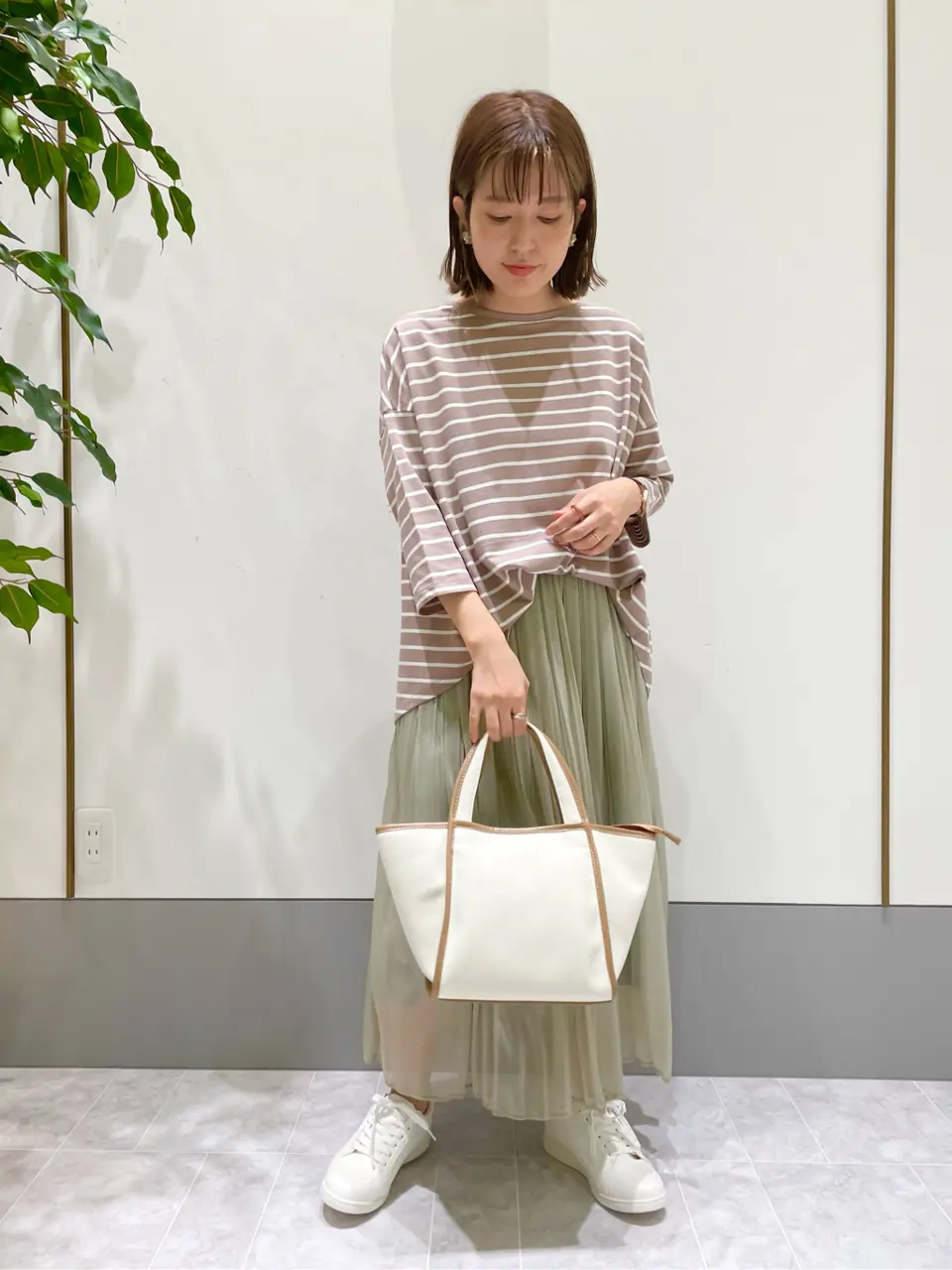 ANY SIS スタッフ コーディネート画像