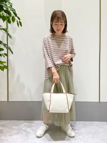 ANY SIS スタッフ コーディネート画像