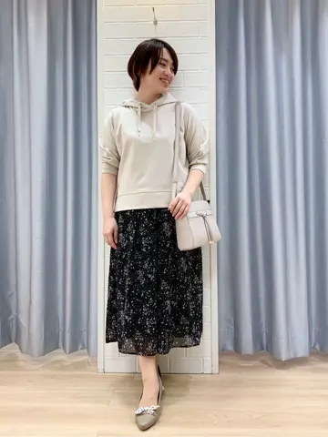 ANY SIS 丸岡 コーディネート画像