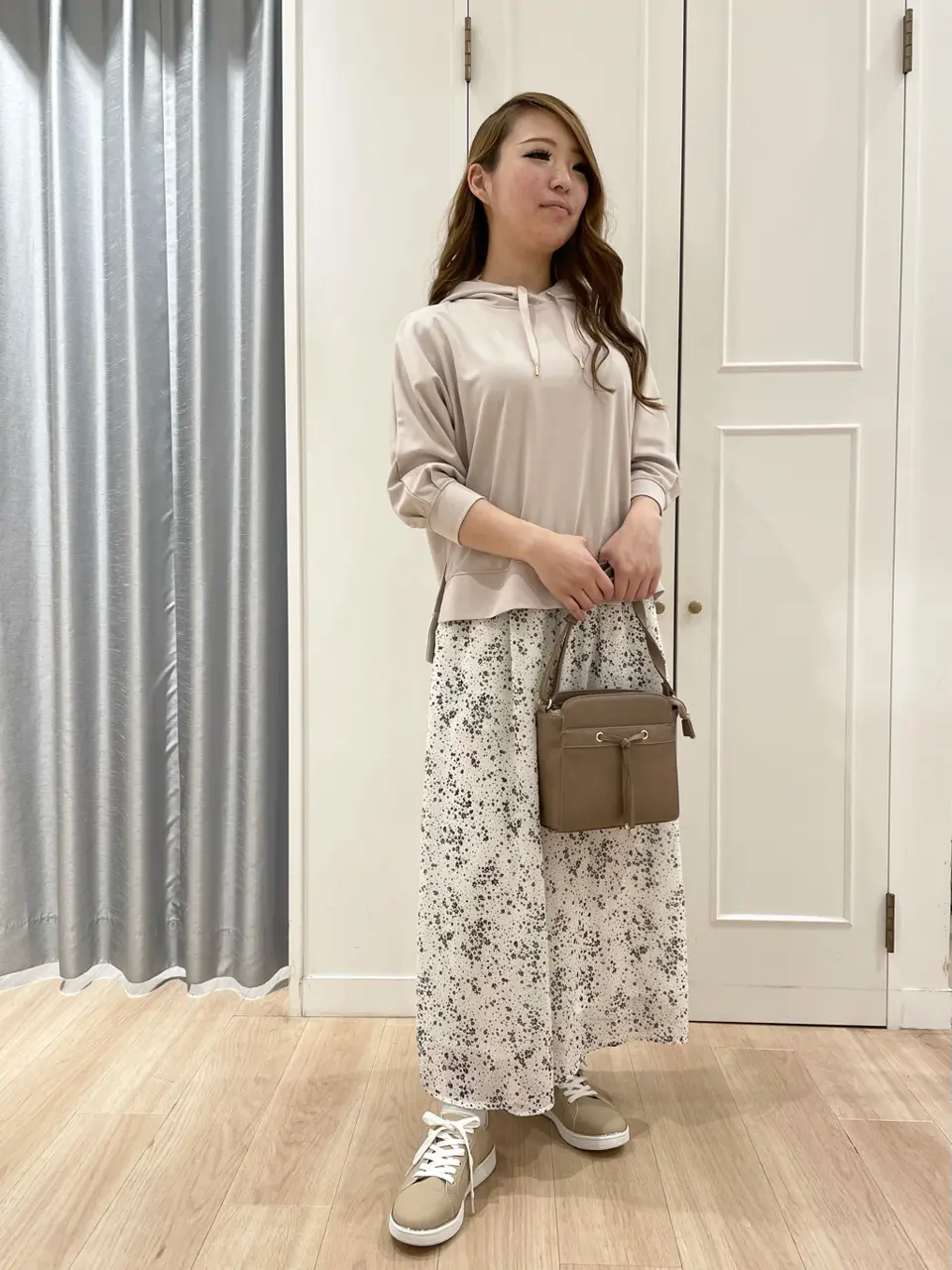 ANY SIS 土居 コーディネート画像