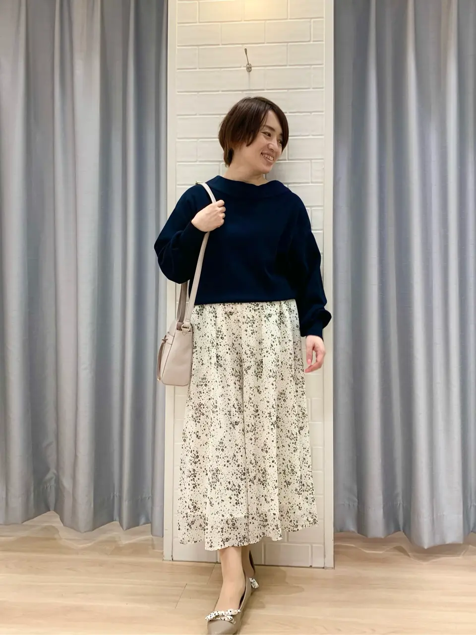 ANY SIS 丸岡 コーディネート画像