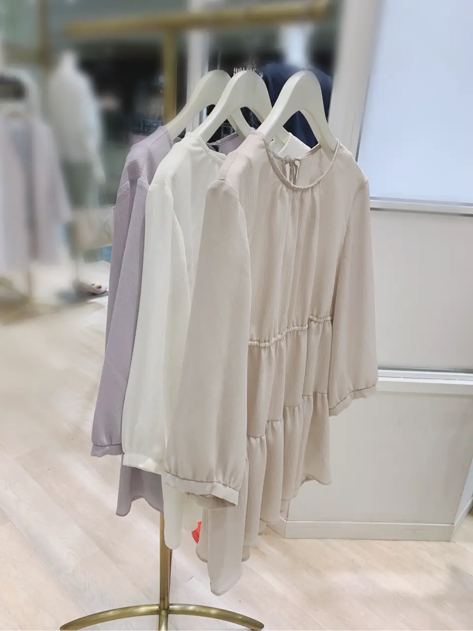 ANY SIS 新井 コーディネート画像