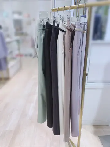 ANY SIS 新井 コーディネート画像