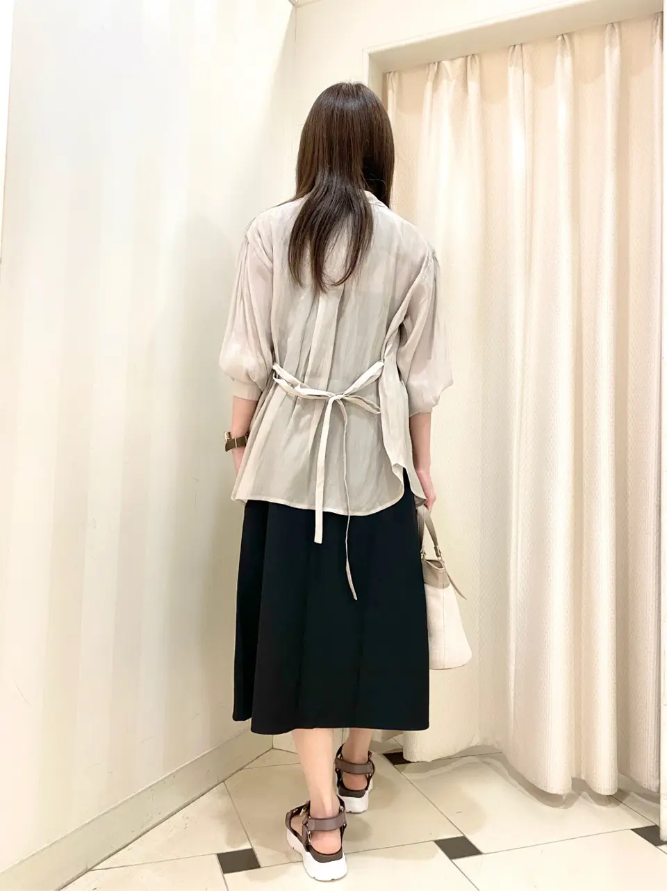 ANY SIS 金井 コーディネート画像