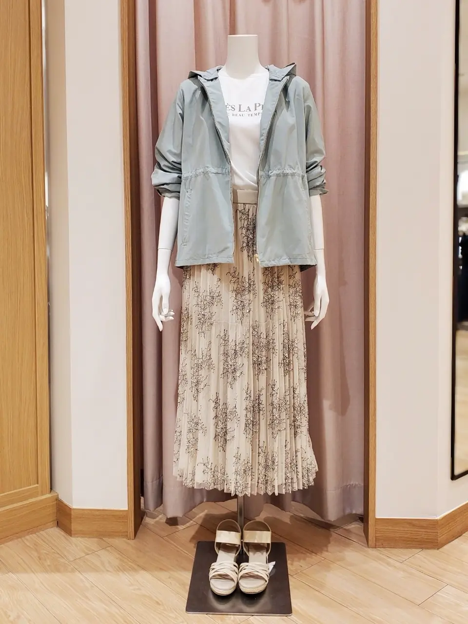 ANY SIS 岩田 コーディネート画像