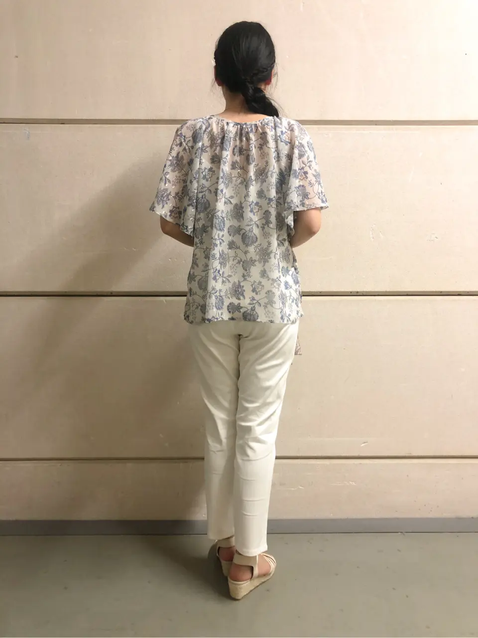 ANY SIS スタッフ コーディネート画像